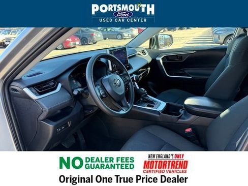 Used 2023 Toyota RAV4 LE image 4