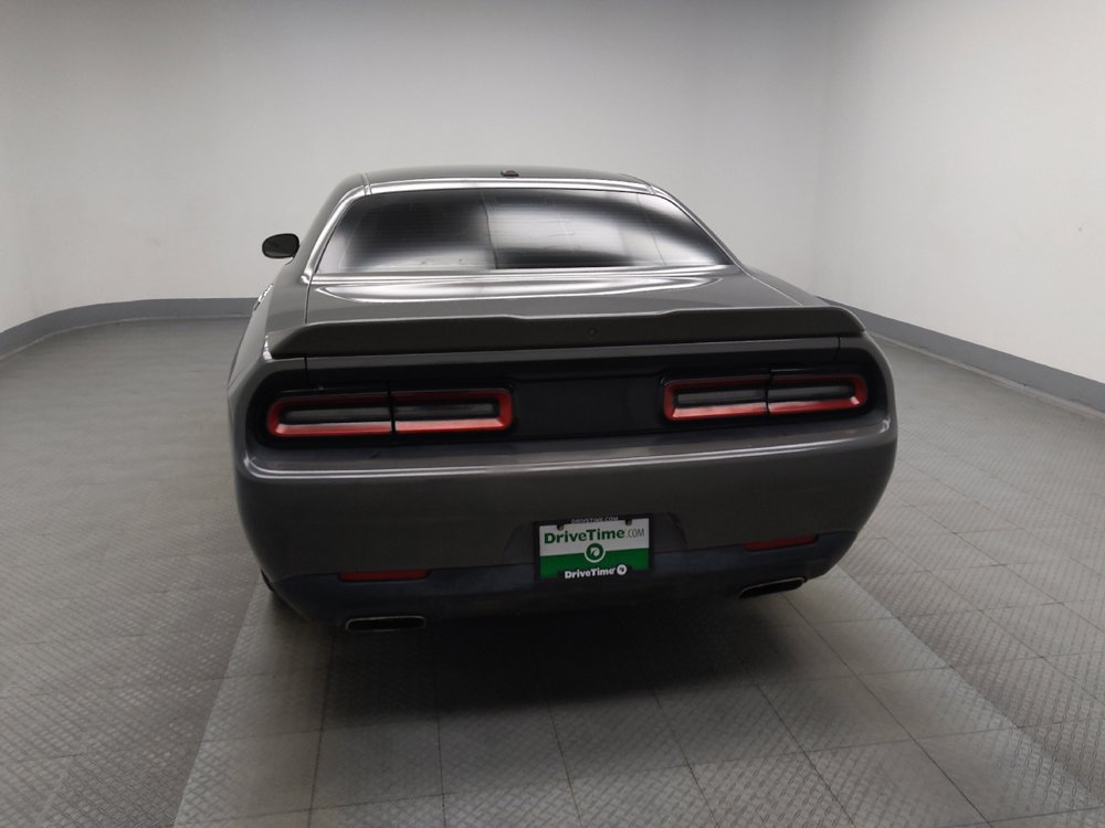Used 2019 Dodge Challenger SXT RWD image 6