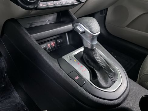 Used 2019 Kia Forte LXS FWD image 17