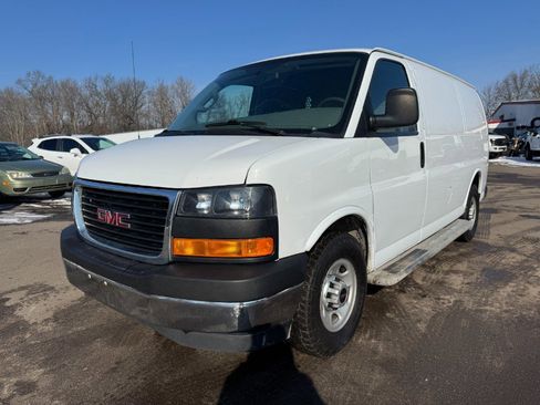 Used 2017 GMC Savana 2500 image 1
