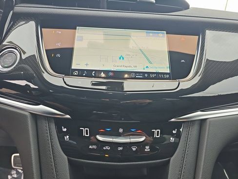 New 2025 Cadillac XT6 Sport w/ Technology Package image 25