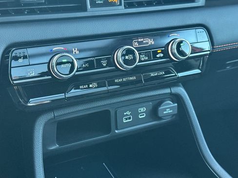 New 2025 Honda Pilot TrailSport image 30