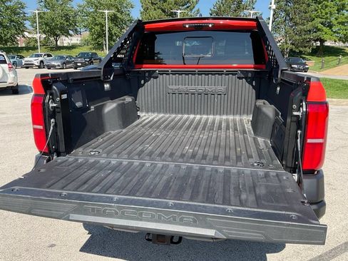 Certified 2024 Toyota Tacoma TRD Off-Road w/ TRD Off Road Premium Package AWD/4WD image 5