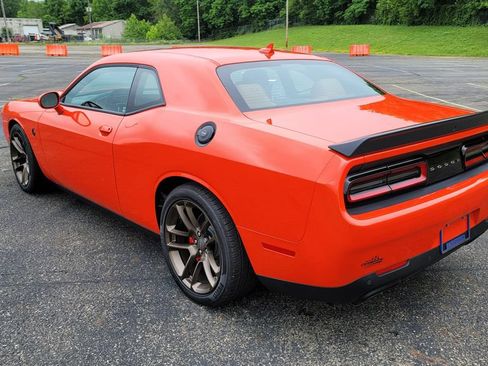 Used 2023 Dodge Challenger SRT Hellcat w/ Plus Package RWD image 11