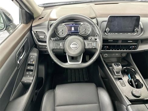 Used 2023 Nissan Rogue SV w/ SV Premium B Package image 11