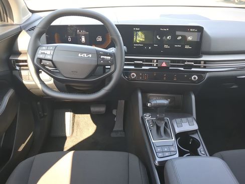 New 2026 Kia Sportage LX image 13