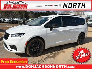 New 2026 Chrysler Pacifica Select video 1