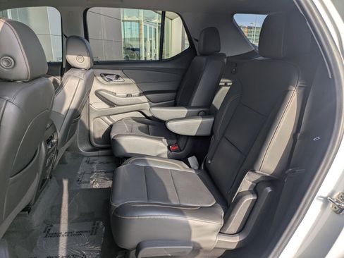 Used 2021 Chevrolet Traverse Premier w/ Redline Edition image 27