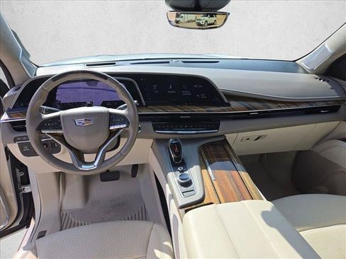Used 2023 Cadillac Escalade Premium Luxury Platinum AWD/4WD image 18