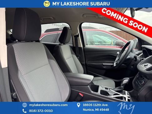 Used 2019 Ford Escape SE image 14