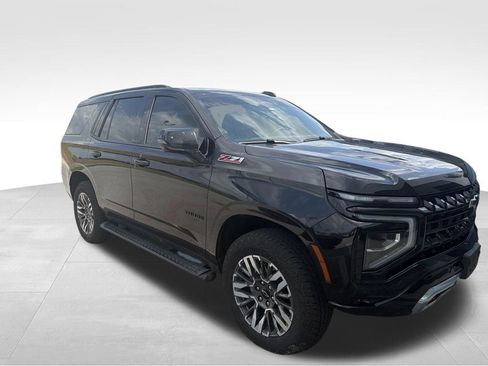 Used 2025 Chevrolet Tahoe Z71 w/ Comfort Package AWD/4WD image 18