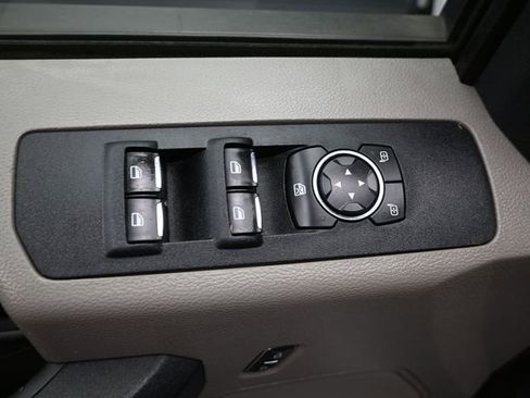 Used 2022 Ford F250 XL w/ Power Equipment Group image 9