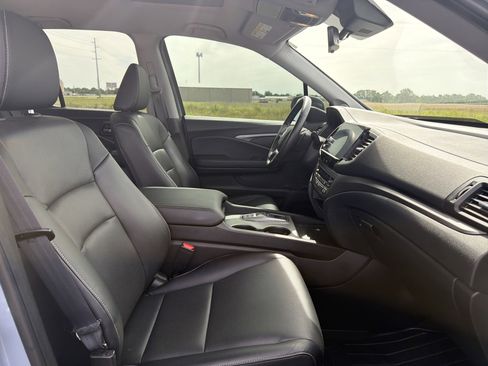 Certified 2024 Honda Ridgeline RTL image 14