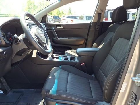 Used 2019 Kia Sportage LX AWD/4WD image 13