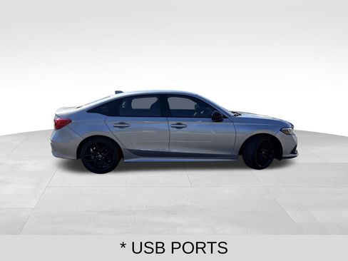 Used 2023 Honda Civic Sport image 6