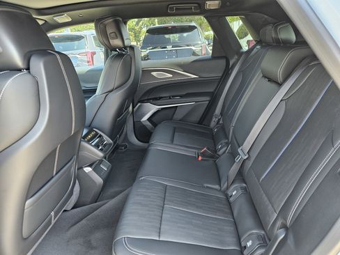New 2026 Cadillac Lyriq V AWD/4WD image 18