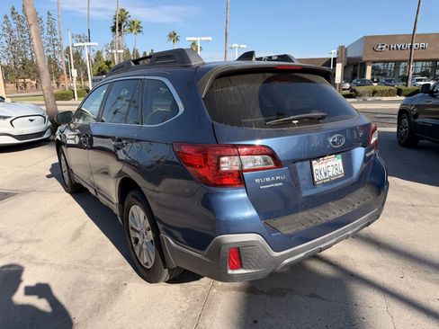 Used 2019 Subaru Outback 2.5i Premium w/ Popular Package #2 AWD/4WD image 3