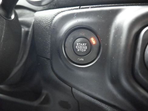 Used 2021 Jeep Wrangler Unlimited Sahara image 23