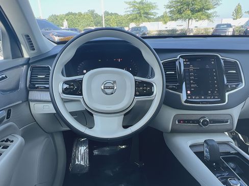 Certified 2024 Volvo XC90 B6 Plus w/ Protection Package Premier AWD/4WD image 16
