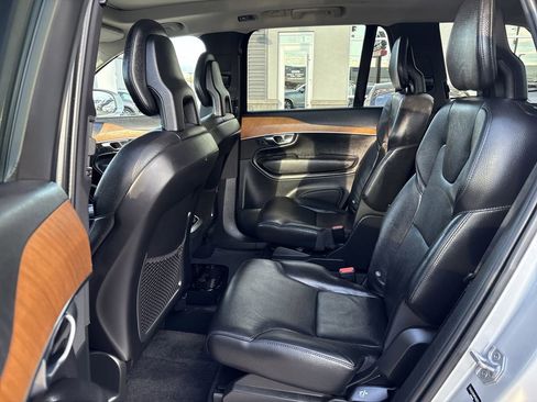 Used 2021 Volvo XC90 T6 Momentum w/ Advanced Package image 28