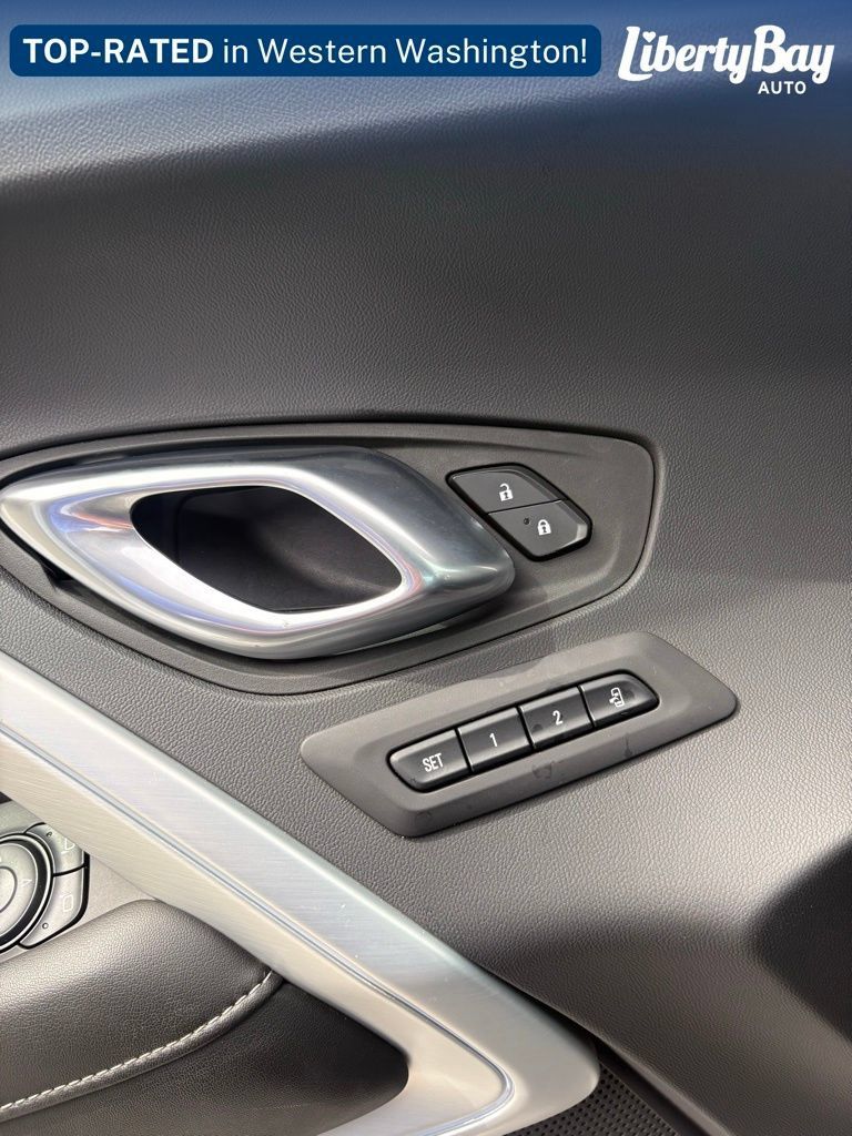Used 2022 Chevrolet Camaro LT RWD image 48