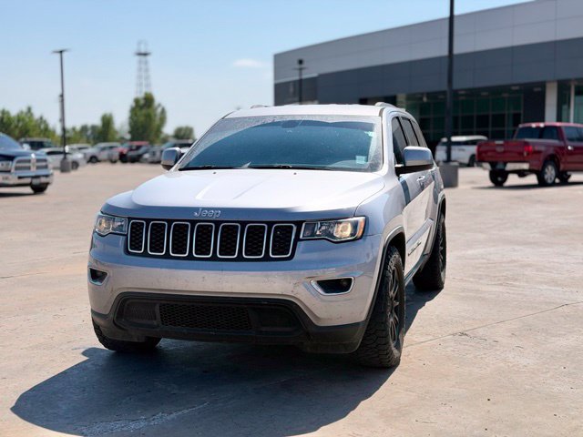 Used 2020 Jeep Grand Cherokee Laredo w/ Laredo X Package RWD image 2