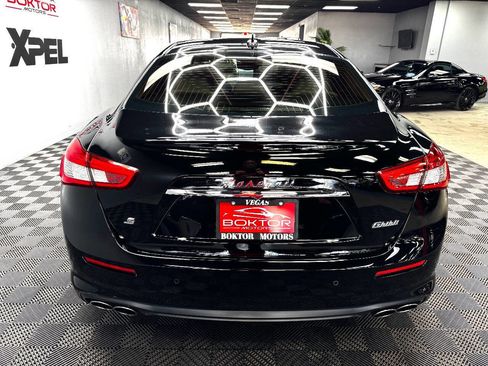 Used 2019 Maserati Ghibli S image 11