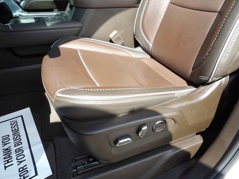 Used 2024 GMC Sierra 3500 Denali w/ Denali Reserve Package image 19