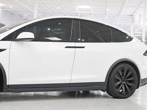 Used 2022 Tesla Model X Plaid AWD/4WD image 3