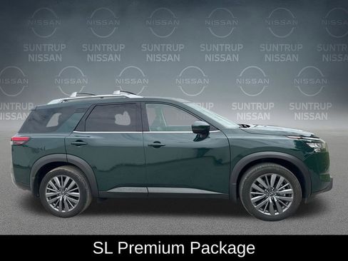 Used 2025 Nissan Pathfinder SL w/ SL Premium Package FWD image 8