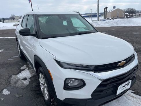 Used 2023 Chevrolet TrailBlazer LS AWD/4WD image 4