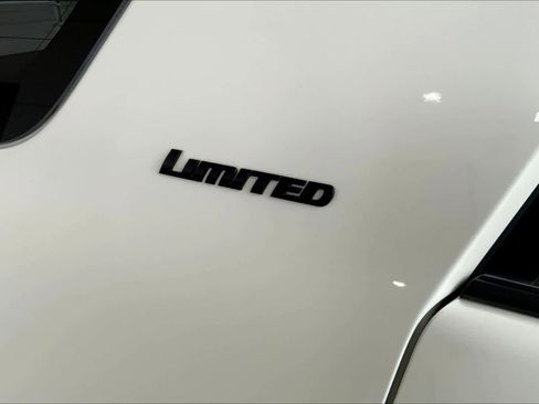 Used 2019 Toyota 4Runner Limited image 9