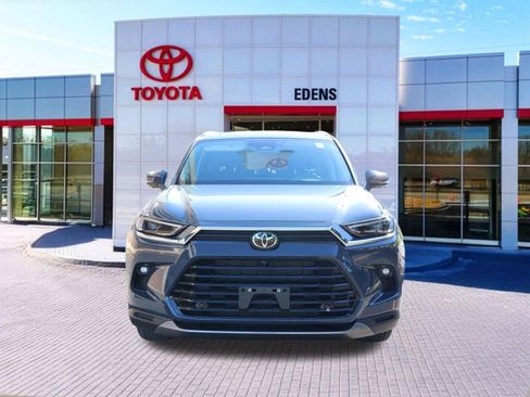 Certified 2024 Toyota Grand Highlander AWD image 12