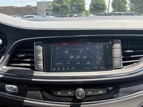 Used 2024 Buick Enclave Essence w/ Experience Buick Package AWD/4WD image 27