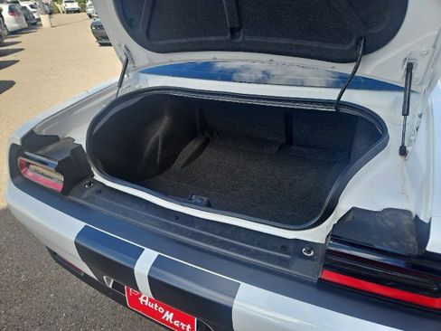 Used 2020 Dodge Challenger SRT Hellcat Redeye image 23