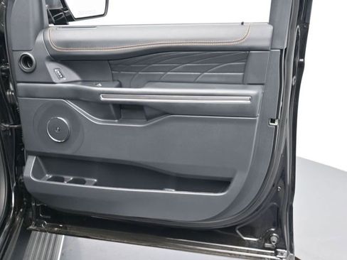 Certified 2023 Ford Expedition Platinum AWD/4WD image 30