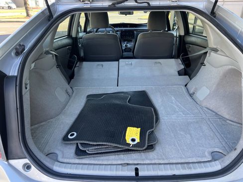 Used 2012 Toyota Prius Three image 18