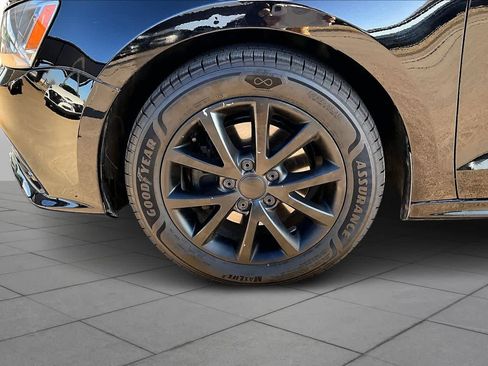 Used 2015 Volkswagen Jetta SE image 8