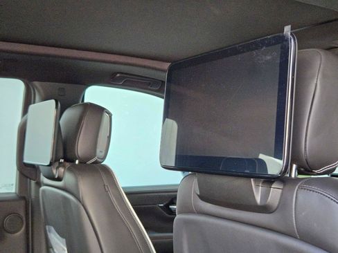 Used 2026 GMC Yukon AT4 Ultimate w/ LPO, Floor Liner Package AWD/4WD image 32