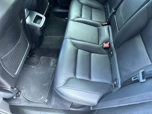 Used 2023 Volvo XC60 B5 Plus image 13