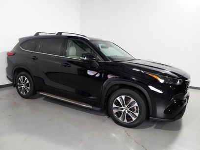 Used 2022 Toyota Highlander XLE
