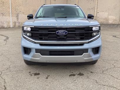 New 2026 Ford Expedition Platinum w/ Platinum Ultimate Package
