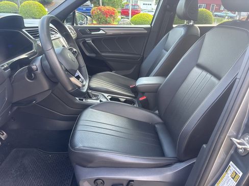 Used 2022 Volkswagen Tiguan SE R-Line AWD/4WD image 14