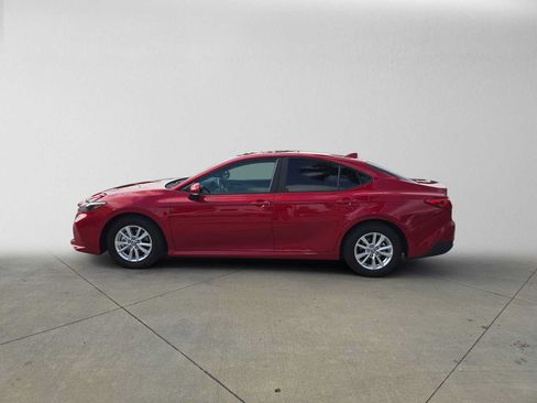 Used 2025 Toyota Camry LE FWD image 6