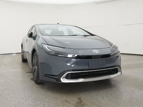 New 2025 Toyota Prius Plug-In Hybrid FWD image 28