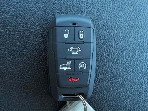 Used 2025 RAM 1500 Laramie w/ Sport Appearance Package AWD/4WD image 31