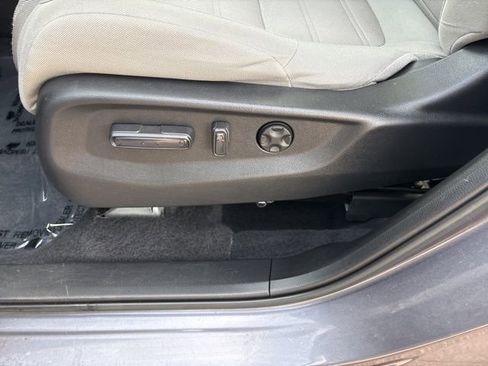 Used 2022 Honda CR-V EX image 6