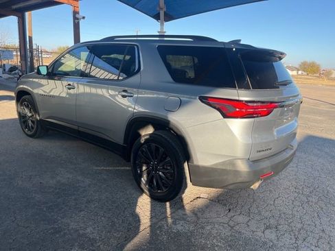 Used 2023 Chevrolet Traverse RS image 6