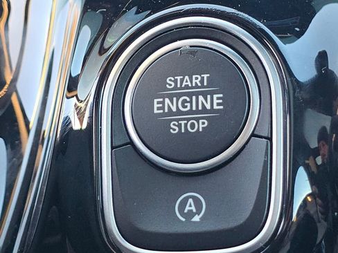 Certified 2026 Mercedes-Benz GLA 250 4MATIC image 37