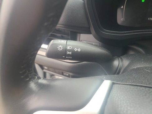 Used 2024 Toyota Grand Highlander XLE image 23